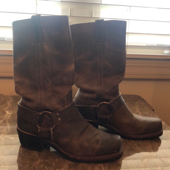 Harness Frye Boot - Picture 2 of 4